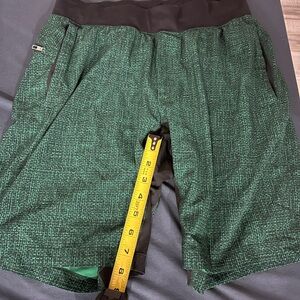 Lulu lemon men's medium shorts  no lining